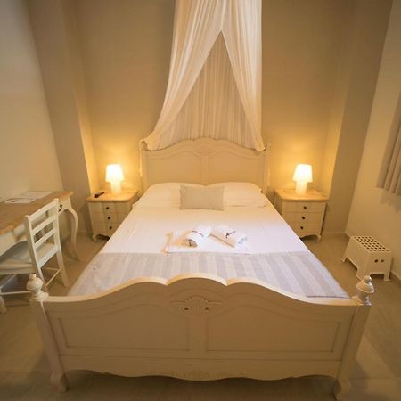 Alicelia Boutique Inn Vathy  Bagian luar foto