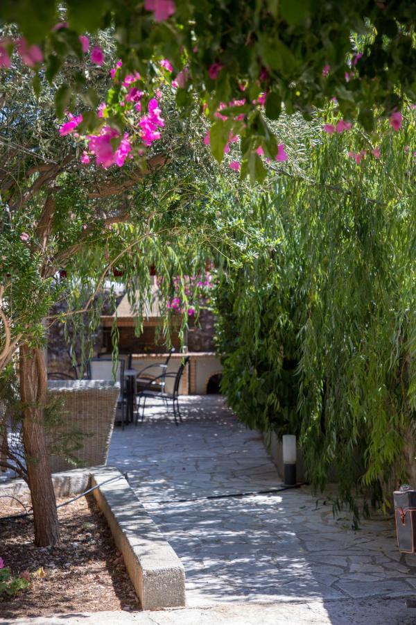 Alicelia Boutique Inn Vathy  Bagian luar foto