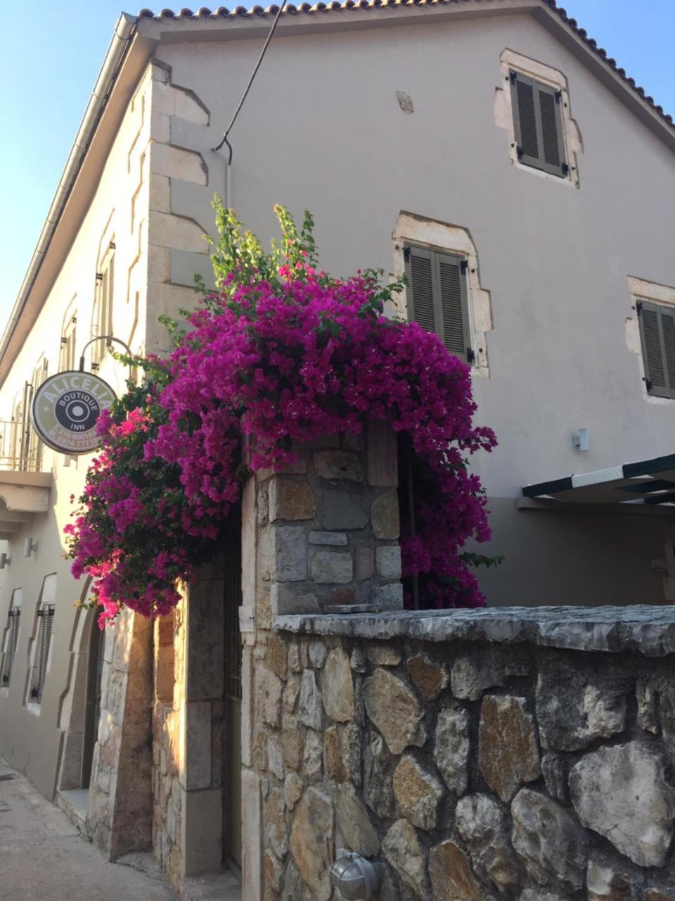 Alicelia Boutique Inn Vathy  Bagian luar foto